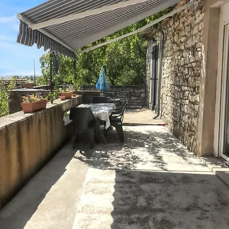 Maison Accueillante A Avec Piscine Partagee בית נופש *